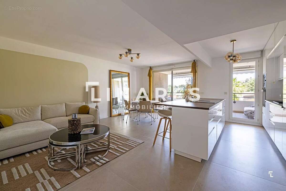 BIJOU CANDOLLE - Appartement traversant T3 de 71m2 - Terrasse - Garage - Vue panoramique - 13012 - photo 2