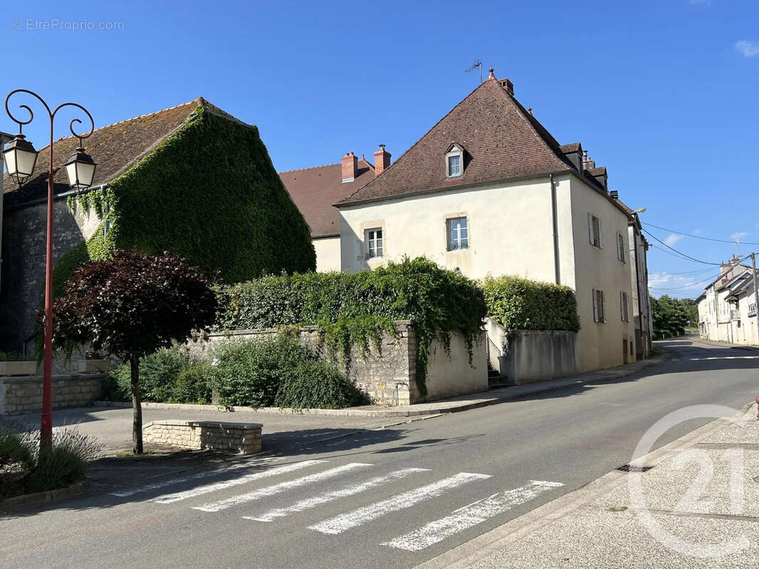Maison 169 m² à Talmay  - photo 2