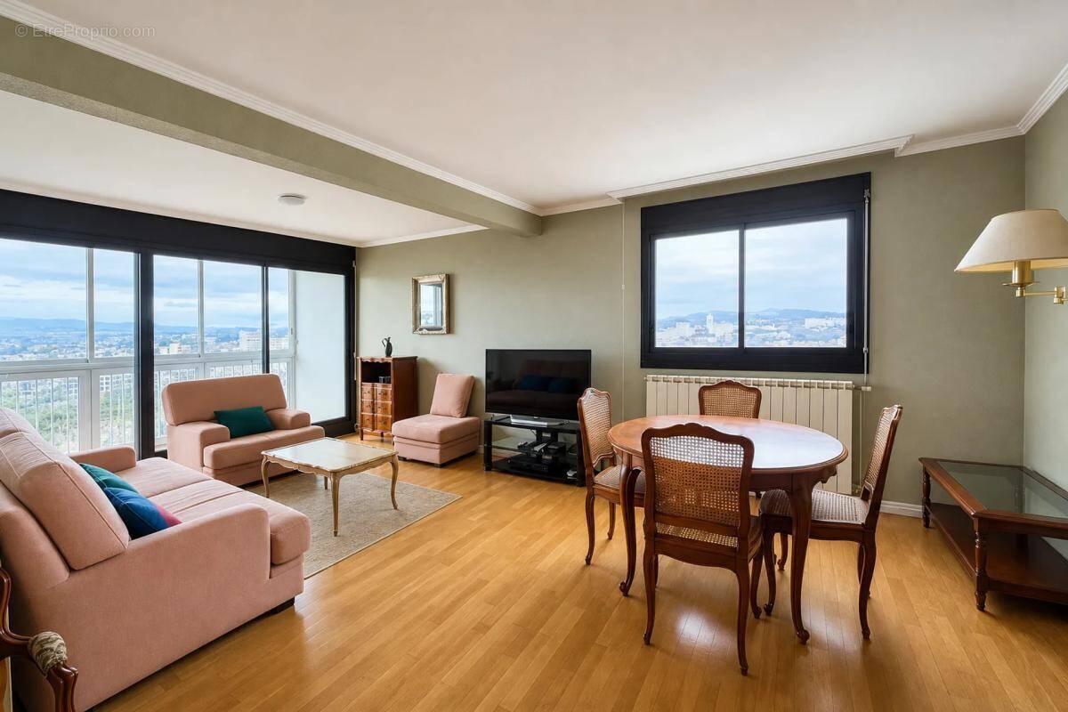 Appartement à LYON-5E