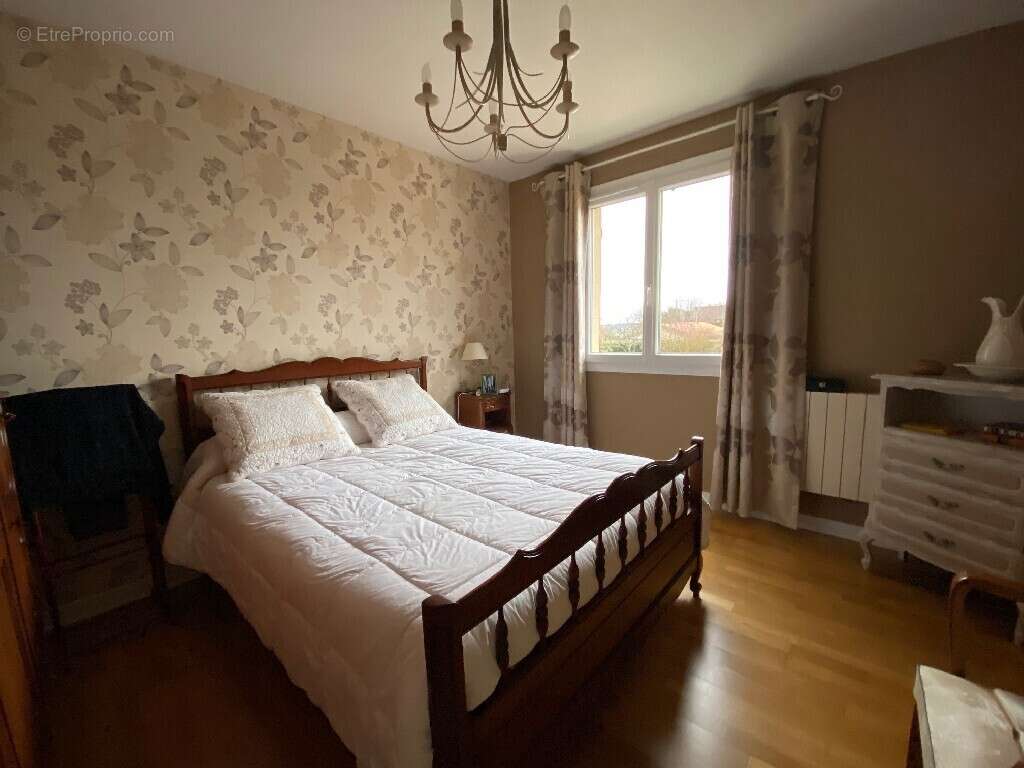 Maison à BELLERIVE-SUR-ALLIER