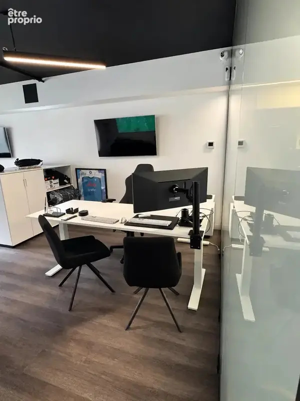 Photo Commerce à Montreuil au prix de 636 000€