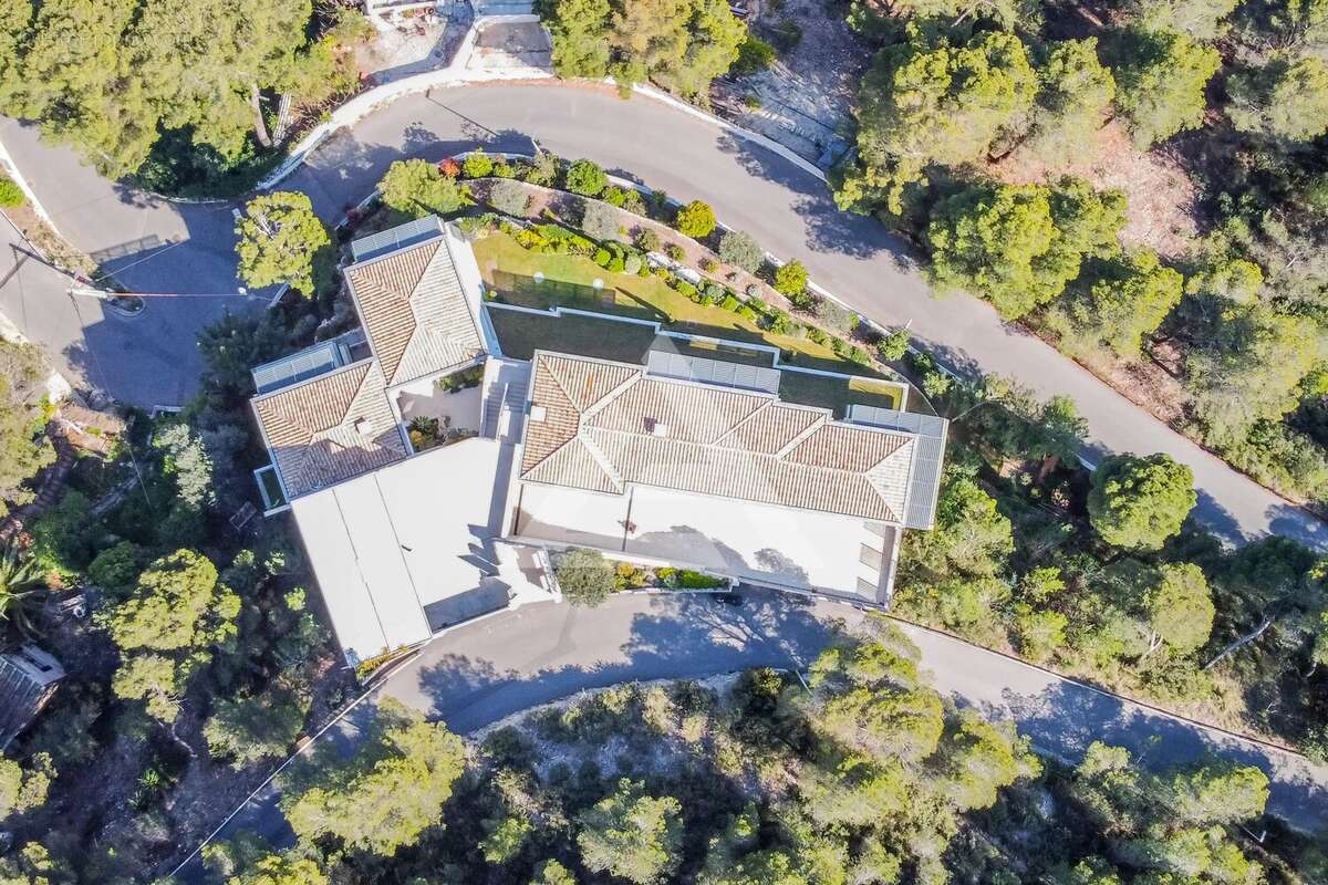 Èze bord de mer - villa contemporaine - vue mer panoramique - photo 13