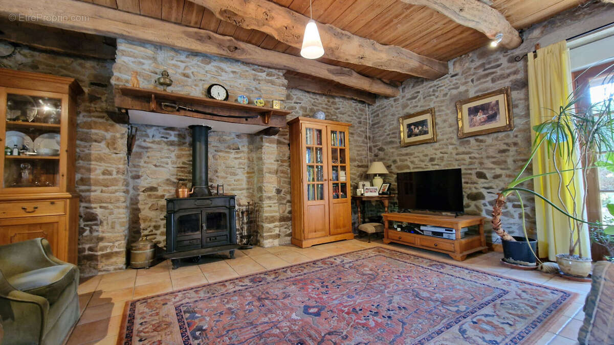 CÔTES D'ARMOR Charmante maison de 2 chambres avec garage et jardin, dans un environnement paisible et proche de la nature. - photo 2