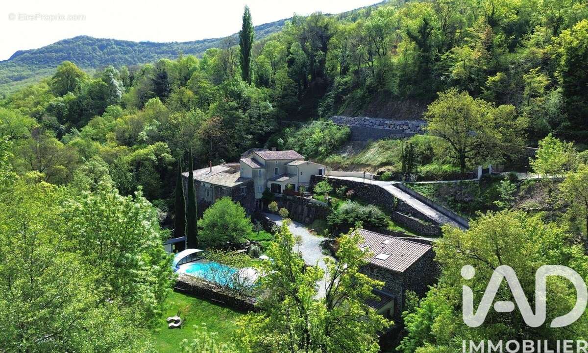 Photo 2 - Maison à ALISSAS
