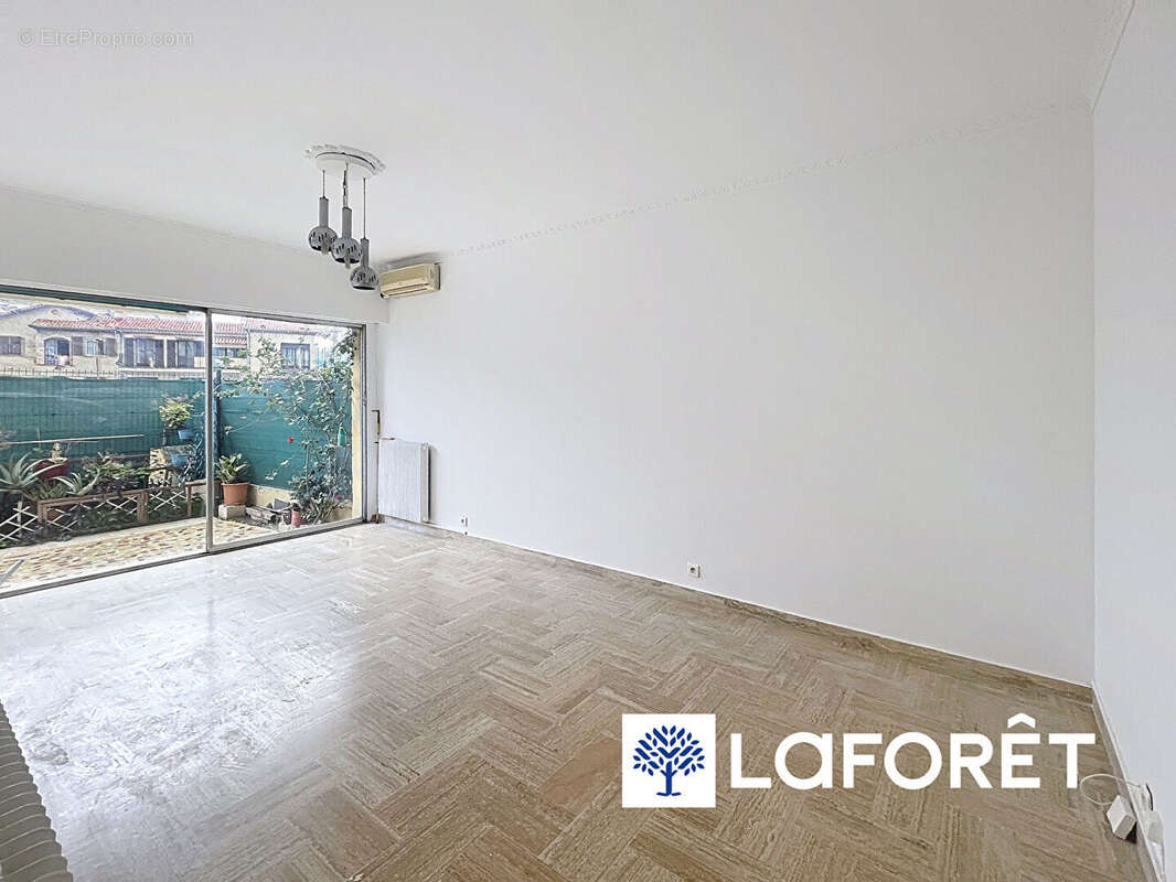 Appartement à CAGNES-SUR-MER