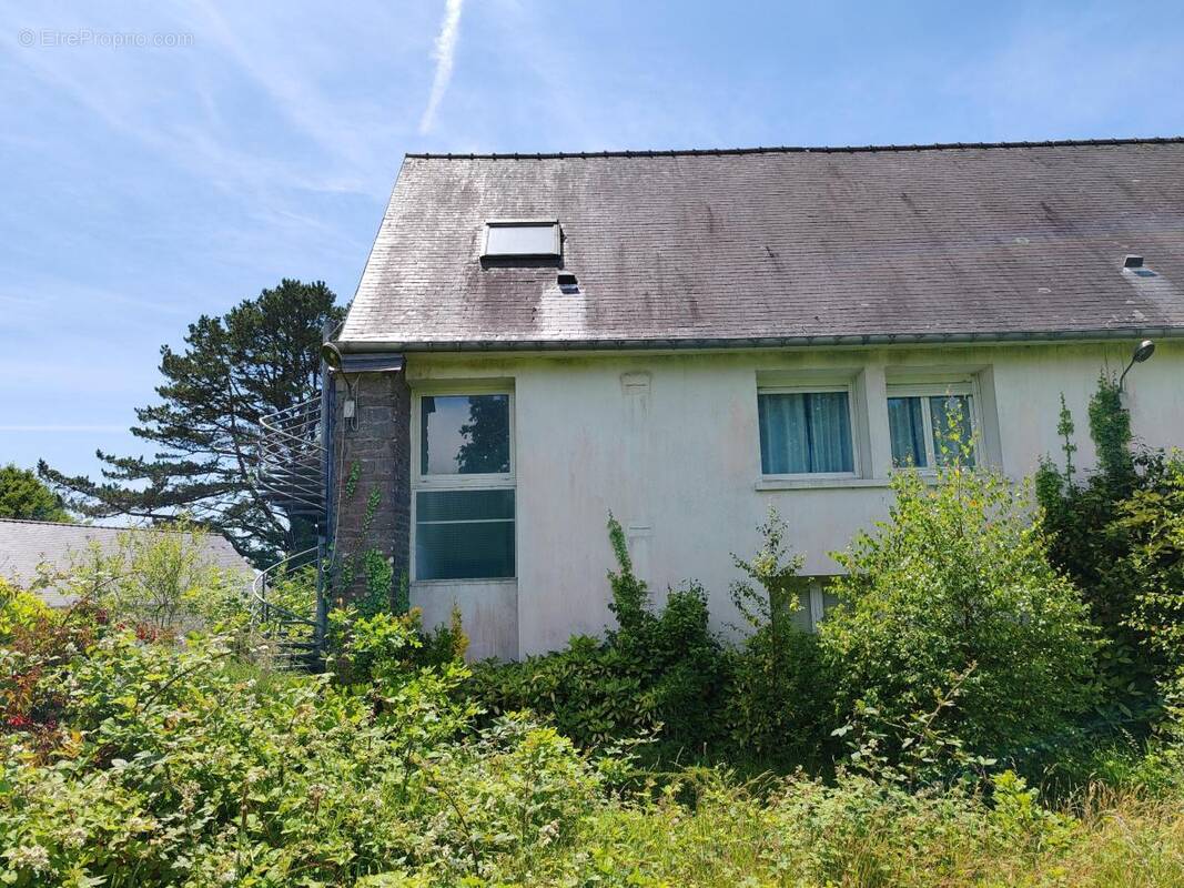 Appartement à PLOUNEOUR-MENEZ