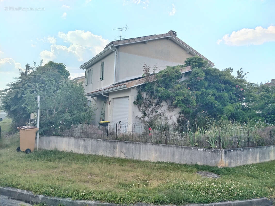 Maison à SAINT-SEURIN-SUR-L&#039;ISLE