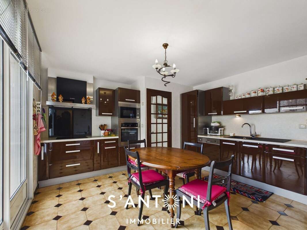 Maison à VILLENEUVE-LES-BEZIERS