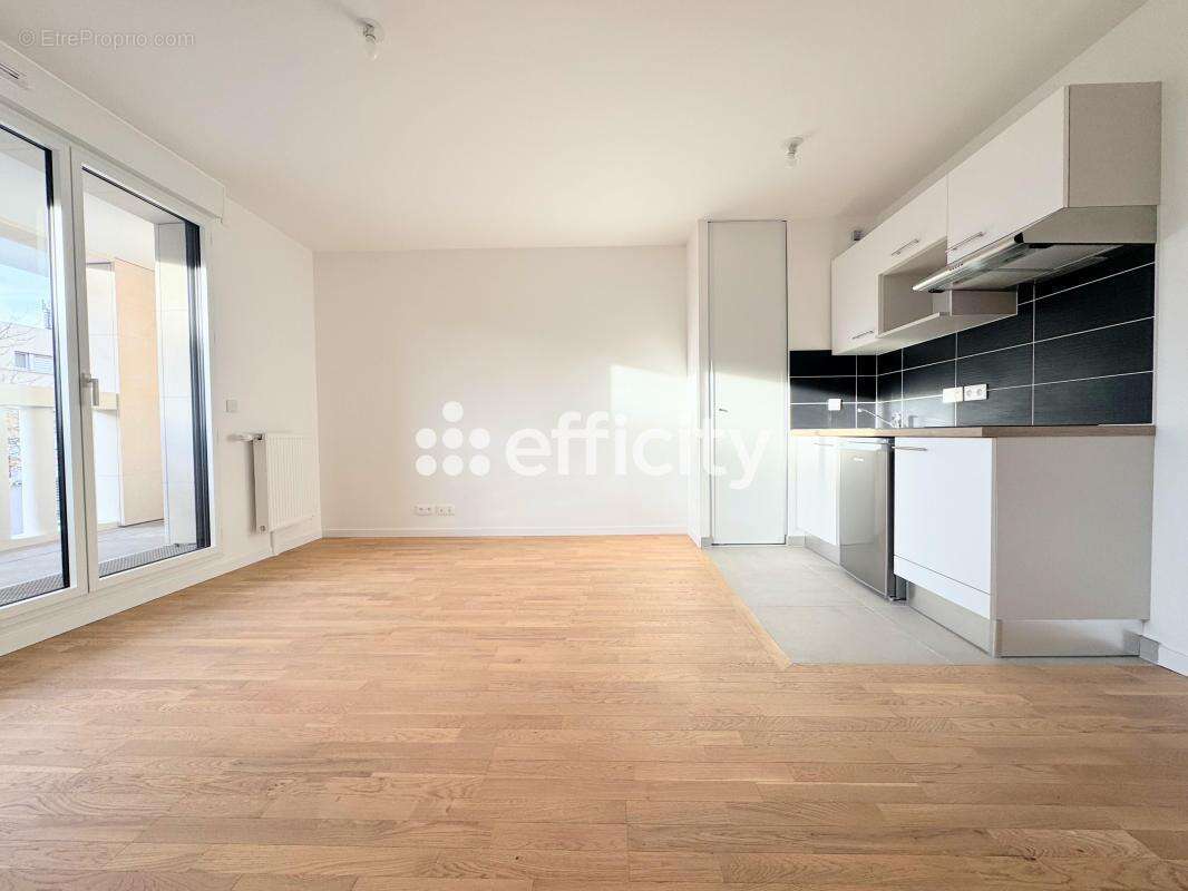 Appartement à SAINT-MAUR-DES-FOSSES