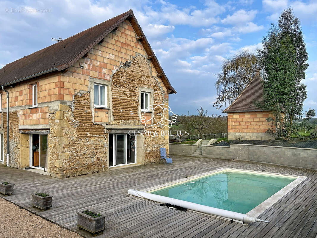 Maison à SAINT-DIDIER-EN-BRIONNAIS