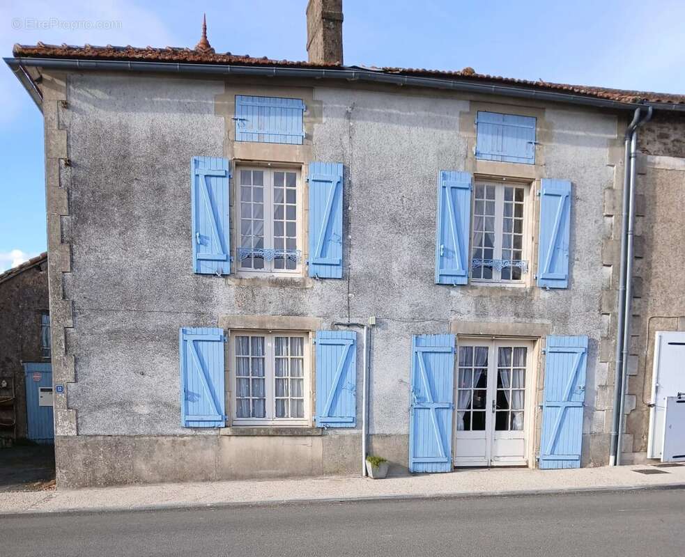 Maison à NERIGNAC