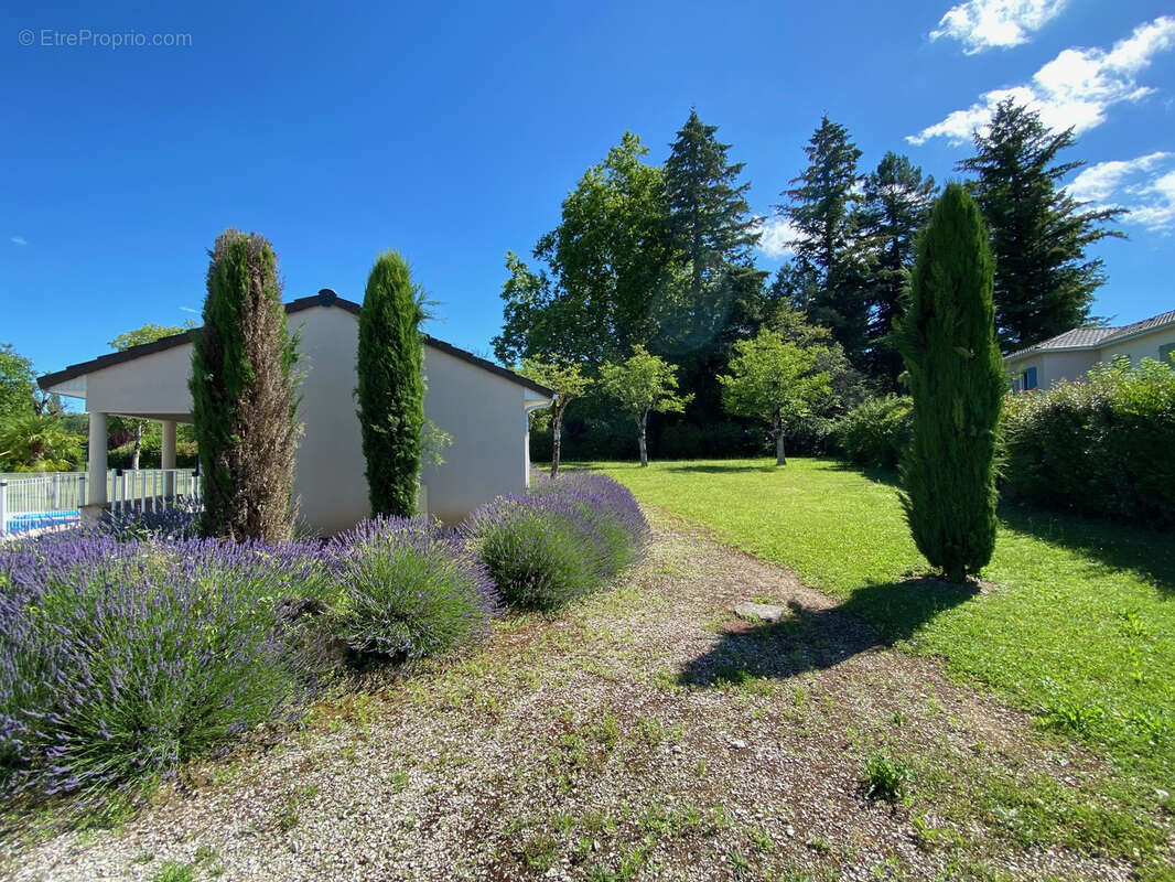 Appartement à PAZAYAC