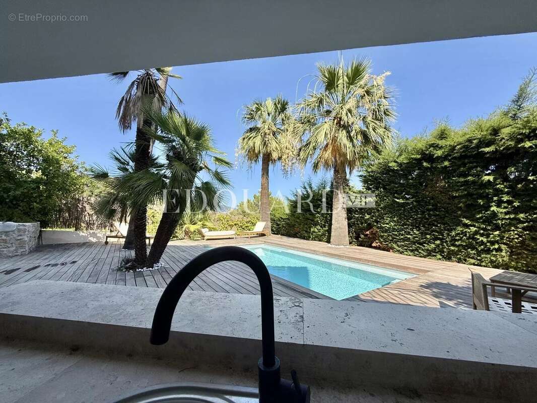 Superbe villa contemporaine avec piscine, une oasis de lumière au cœur de Roquebrune Cap Martin - photo 44