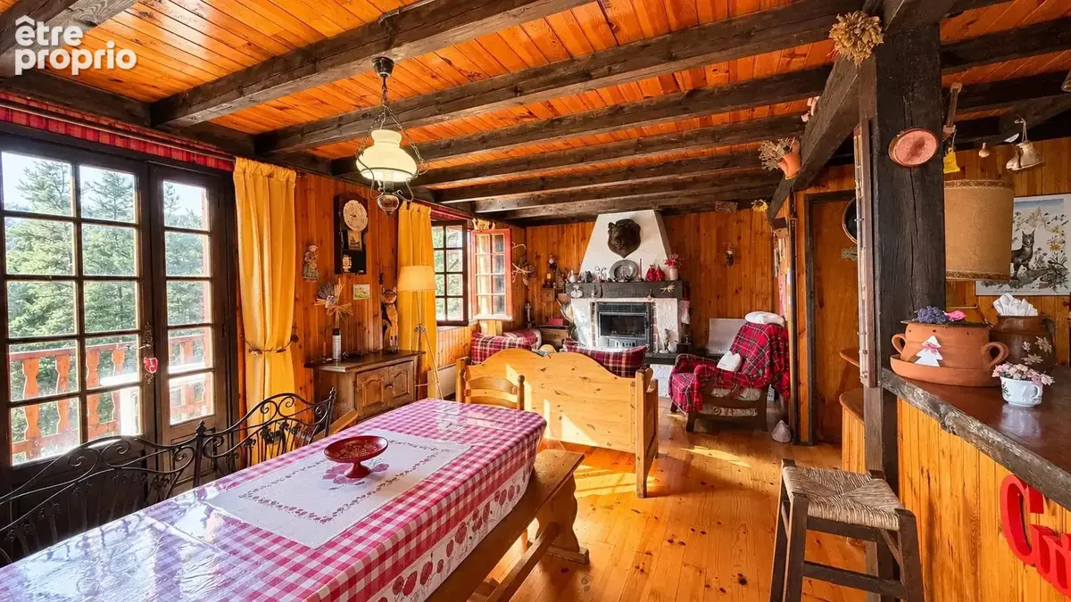 Chalet en bois avec terrasse plein sud et grand terrain arboré de 2 680 m² - photo 3
