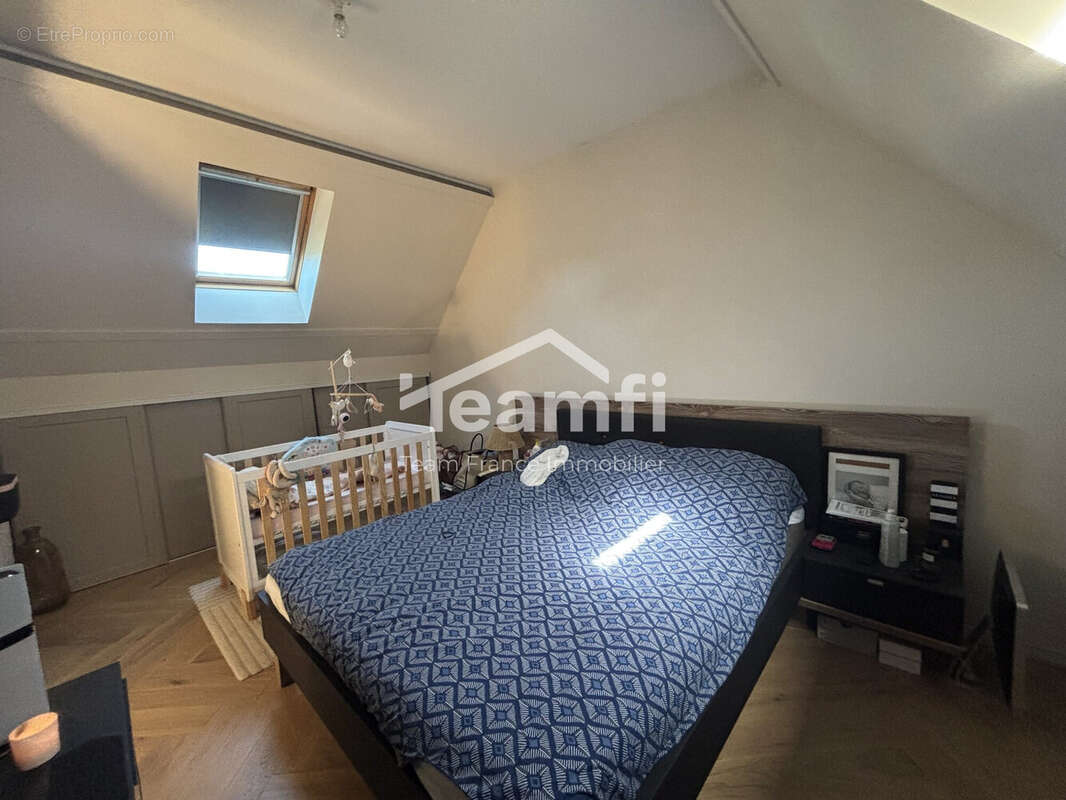 Maison à SAINT-JEAN-DE-BRAYE