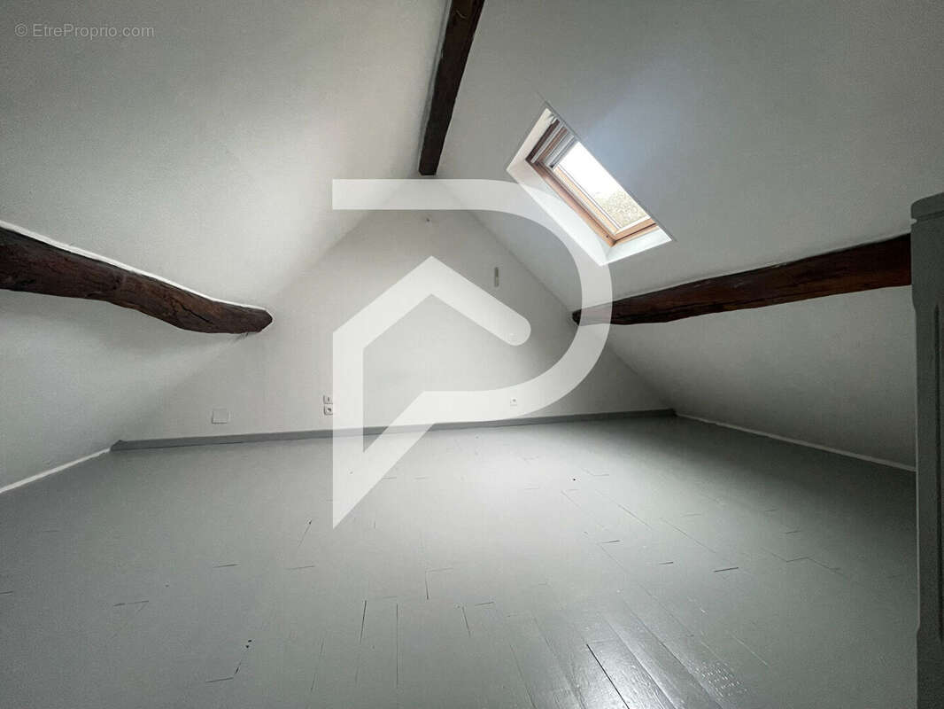 Appartement à NANTEUIL-LE-HAUDOUIN