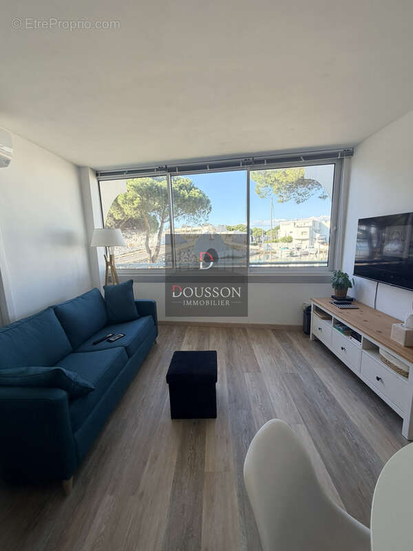 Studio double cabine  - 31.83 m2  avec vue port - cellier et parking - photo 2