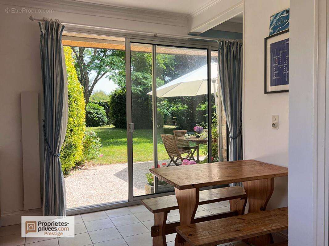 Sainte-Marine, Maison d'architecte 162 m², Terrain de 1 019 m² , Plage à pied - photo 4
