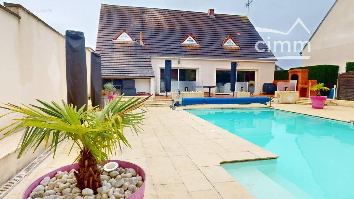 Maison à SAINT-CYR-EN-VAL