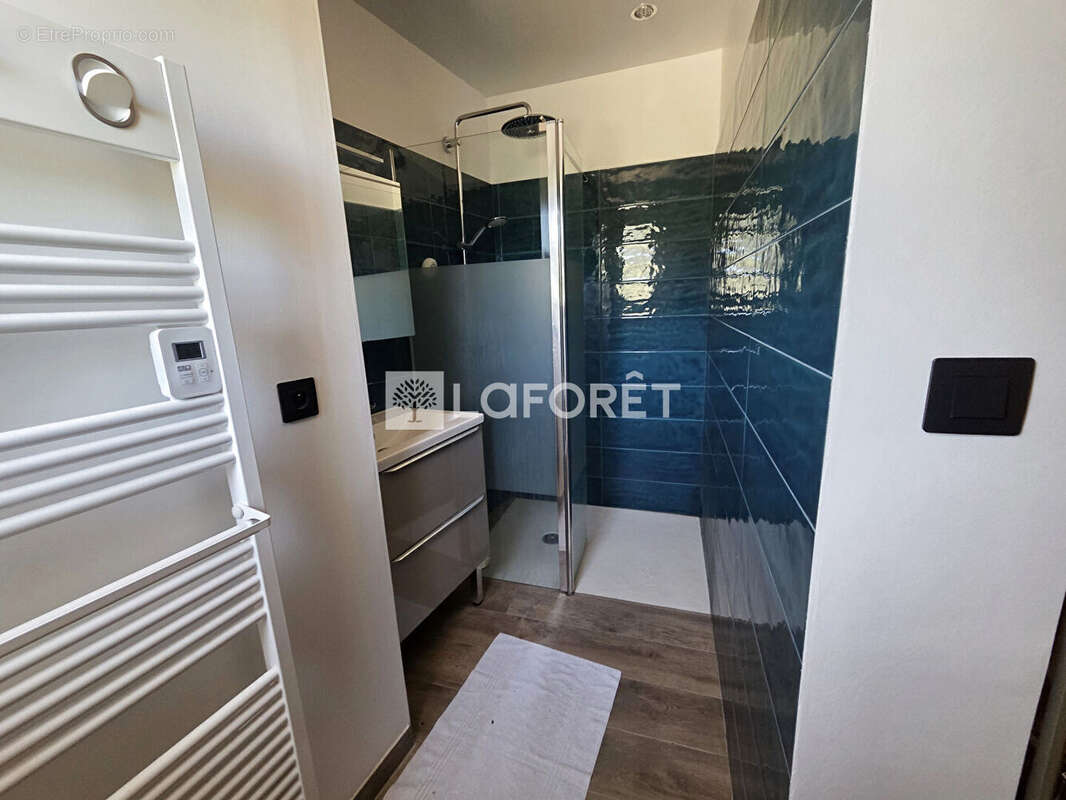 Maison à SOLLIES-VILLE