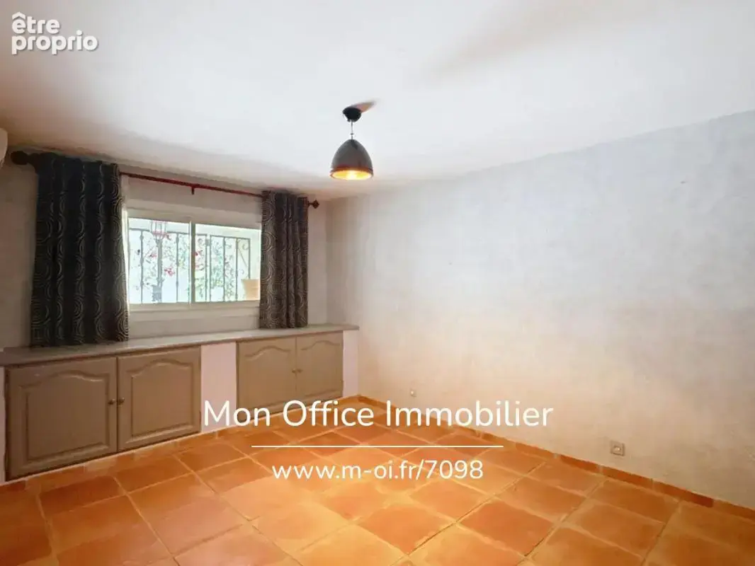 Référence : 7098-les - maison de maître t7 à rénover au coeur du village de cogolin - photo 16