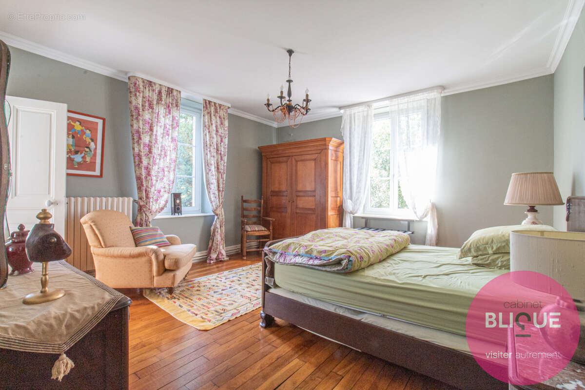 Maison à DOMEVRE-SUR-VEZOUZE