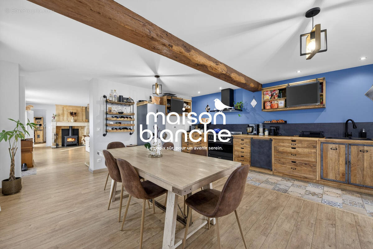 Maison à MONTAGNE