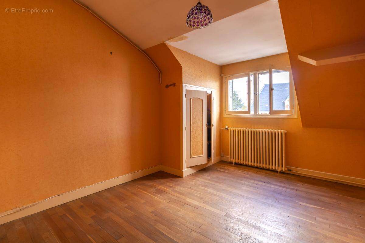 Maison Gievres 12 pièce(s) 228 m2 - photo 6