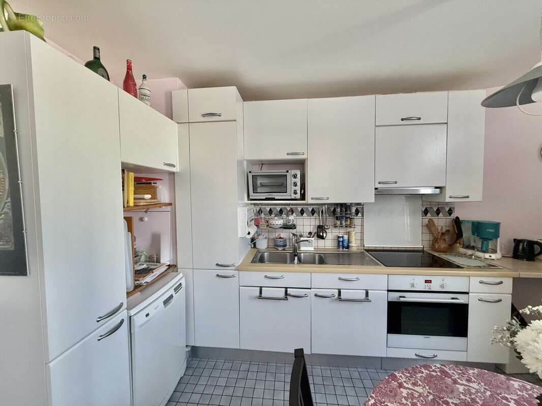 Appartement à PARIS-14E