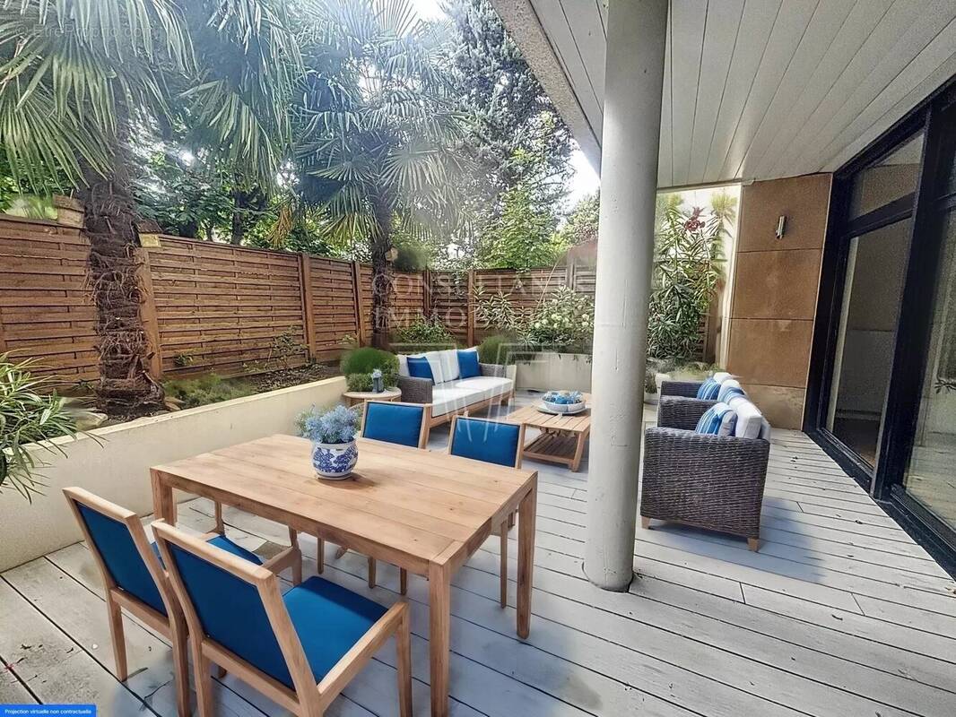 Appartement à NEUILLY-SUR-SEINE