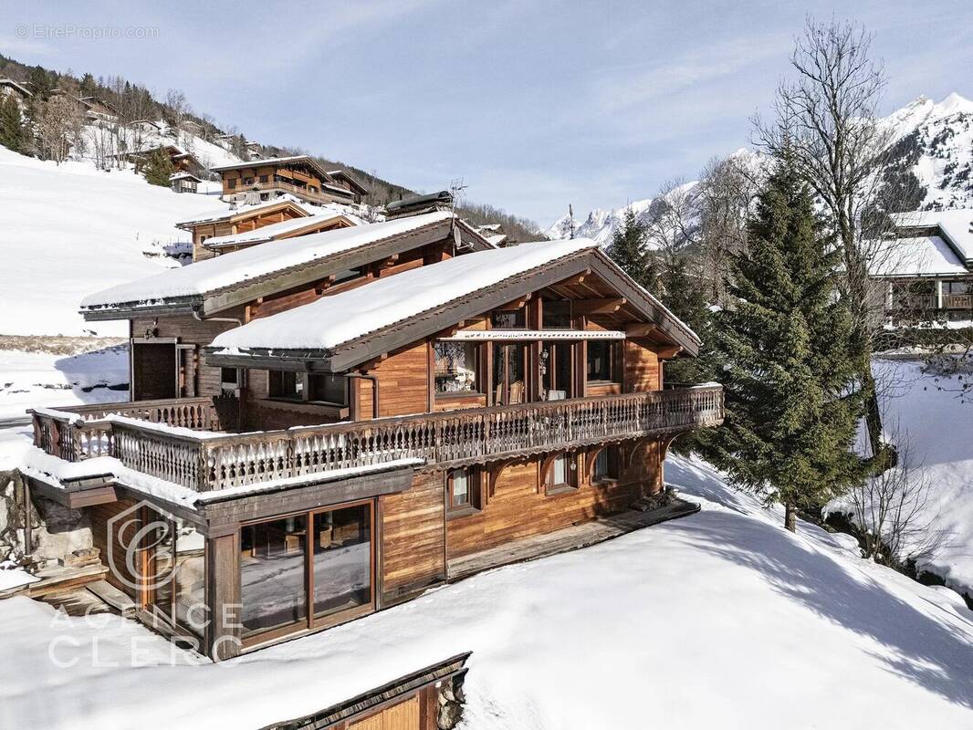 Maison à LA CLUSAZ