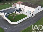 Photo 1 - Maison à MOMBRIER