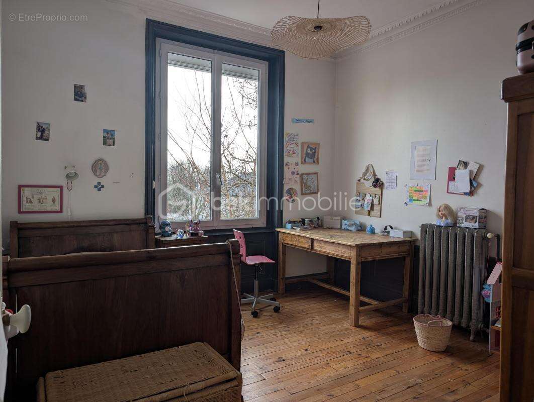 Maison à MONTROND-LES-BAINS