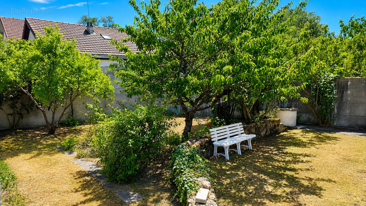 Charmante maison indépendante de 5 pièces avec jardin arboré - photo 15