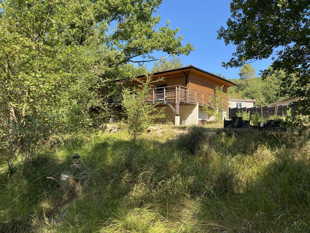 Maison à SAINT-JULIEN-DU-SERRE