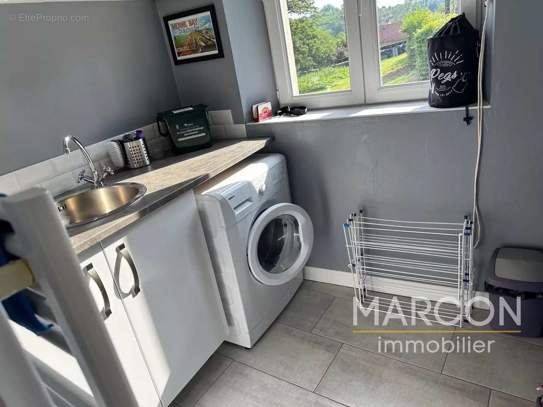 Maison à SAINT-LEGER-BRIDEREIX