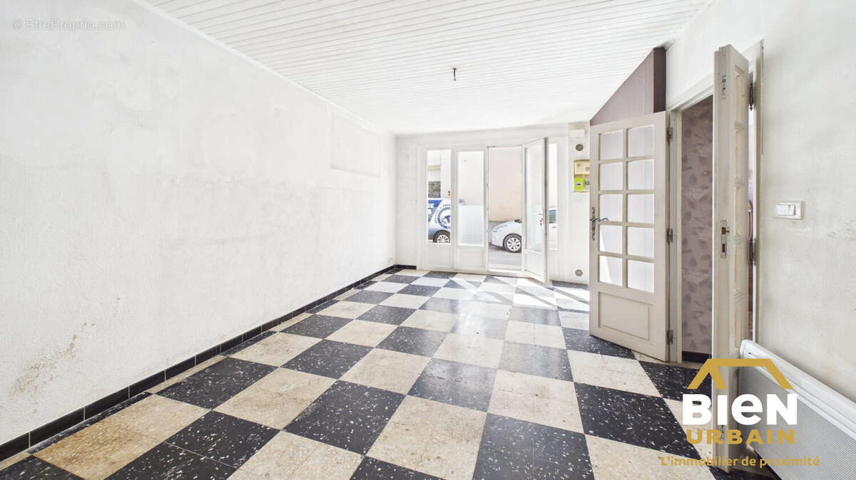 Appartement 140 m² à Garons  - photo 9