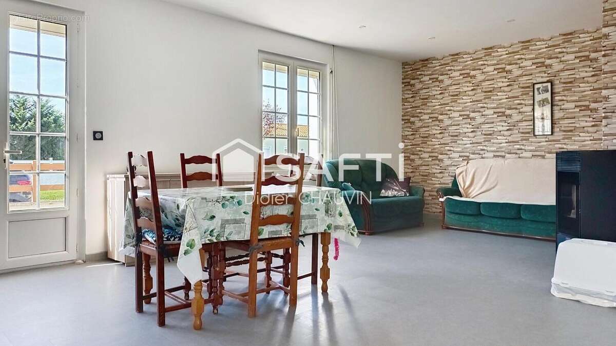Photo 4 - Maison à SURGERES