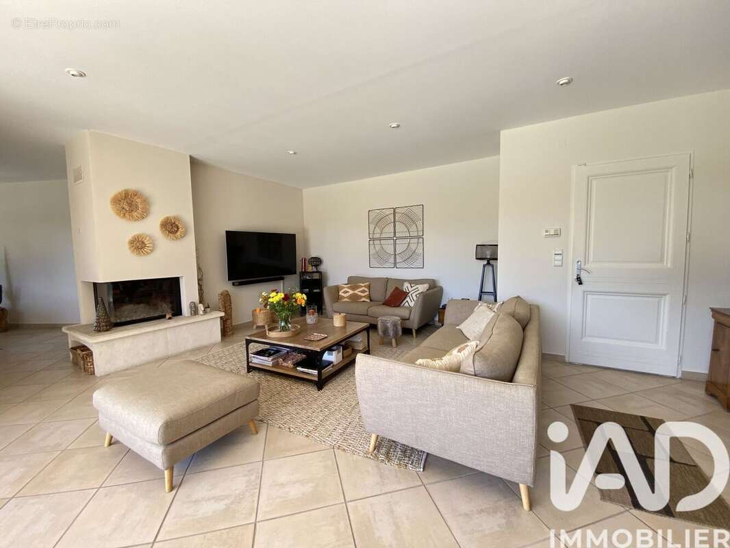 Photo 5 - Maison à EYGUIERES