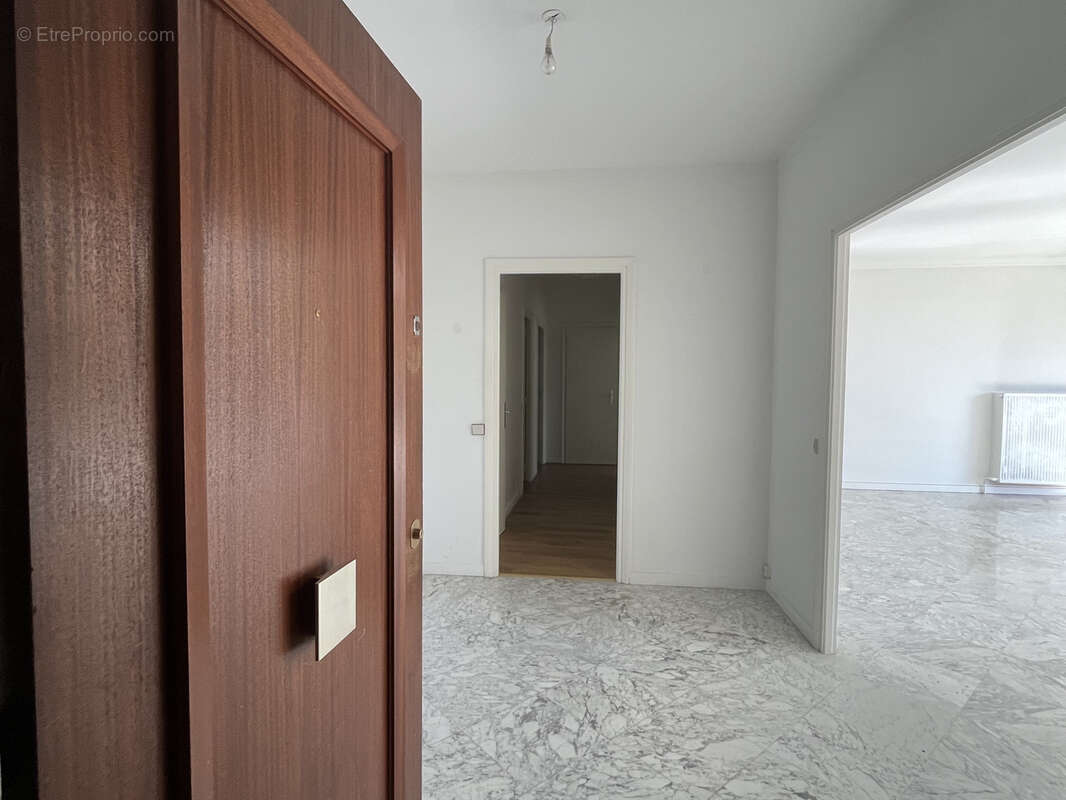 Appartement à SAINTE-FOY-LES-LYON