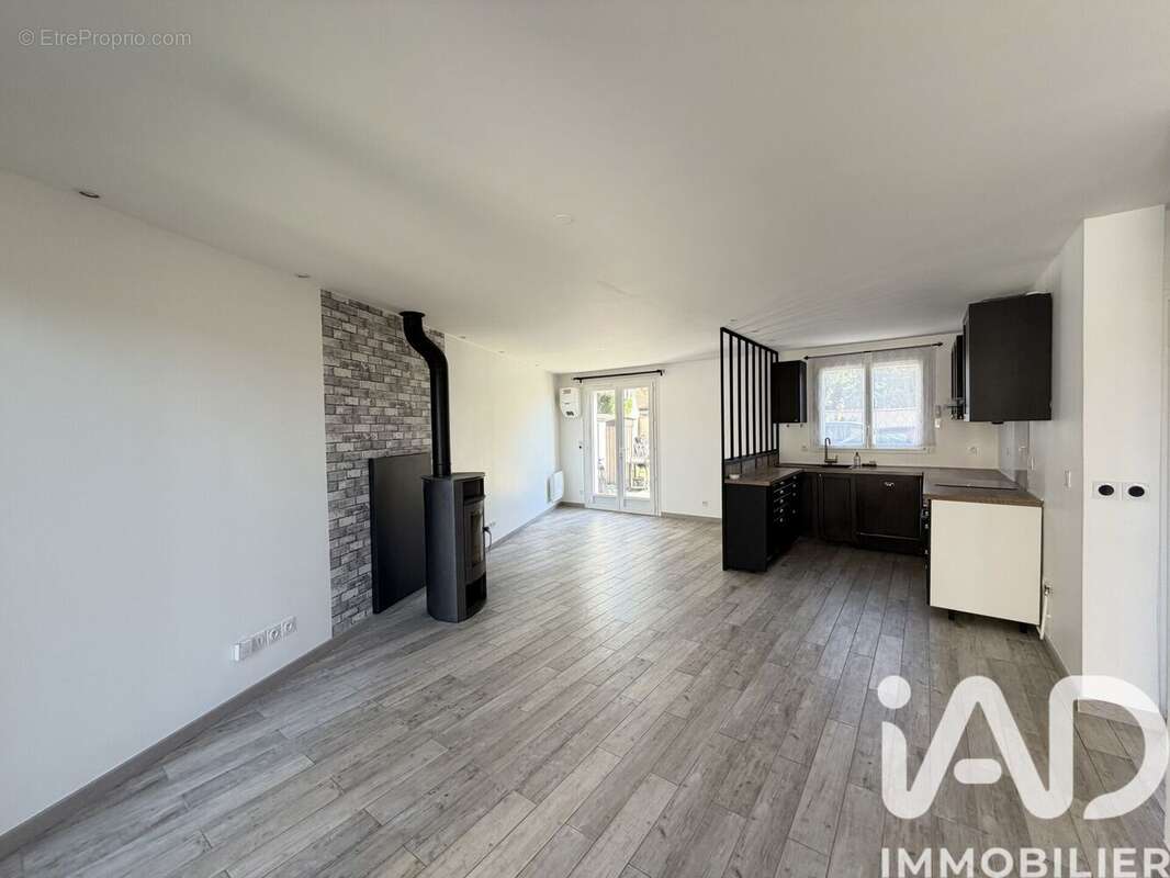Appartement 56 m² à Cheptainville  - photo 2