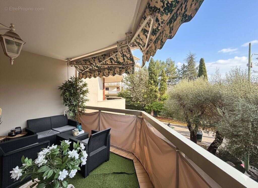 Appartement à LE CANNET