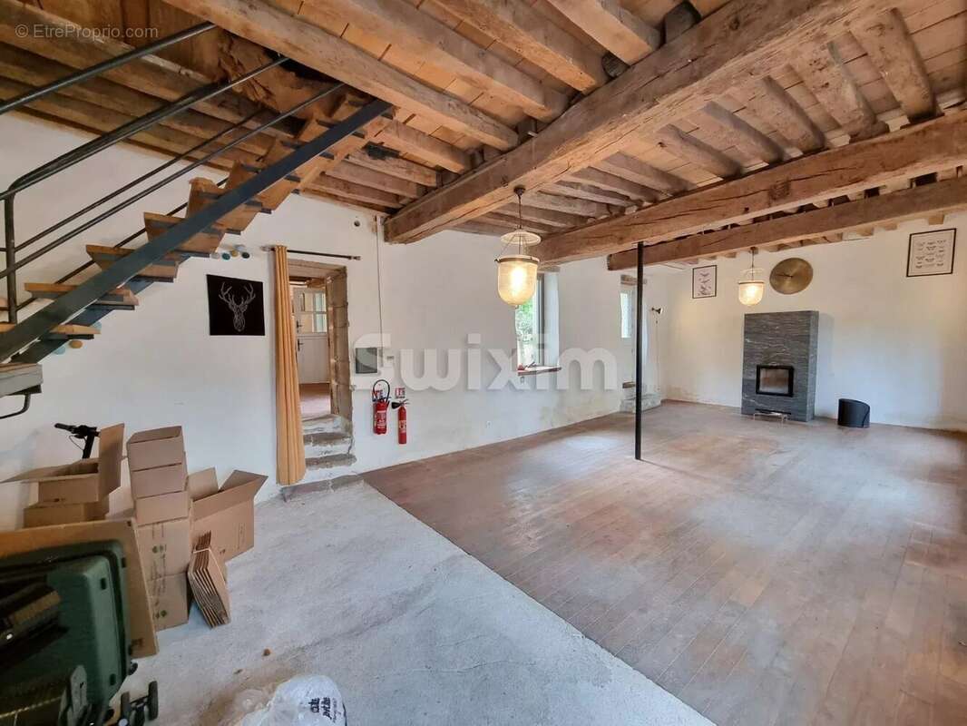 Maison à BRINON-SUR-BEUVRON