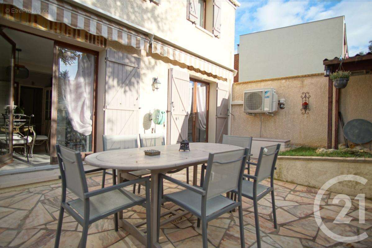 Maison à BONNEUIL-SUR-MARNE