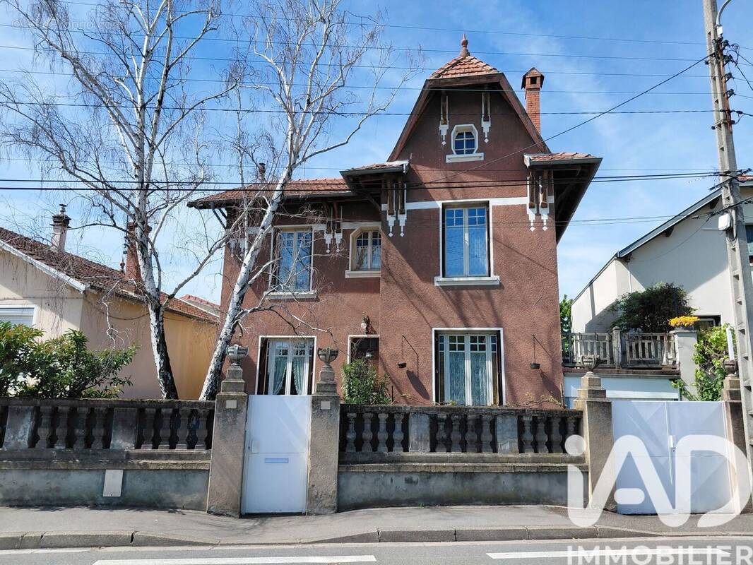 Photo 1 - Maison à PIERRE-BENITE