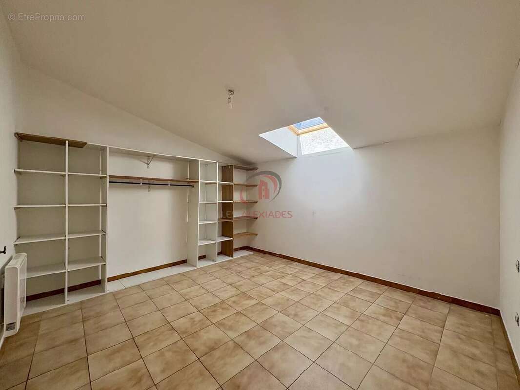 Appartement à SIGNES