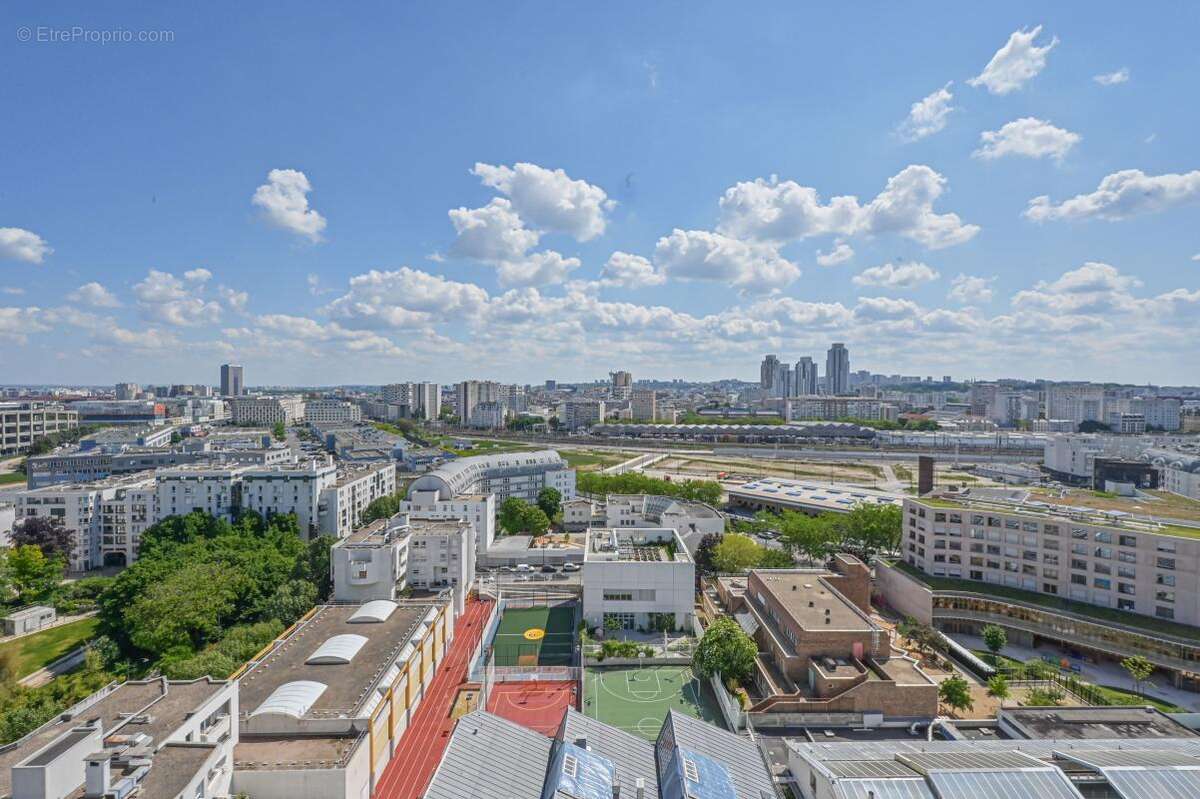 Appartement à PARIS-18E