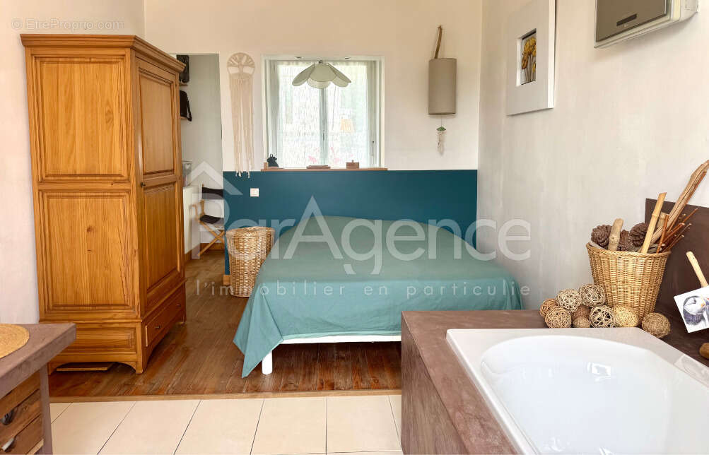 Maison à SAINT-GEORGES-DE-DIDONNE