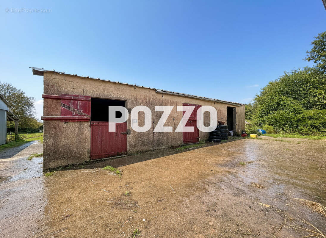 Maison à SAINT-SAUVEUR-LENDELIN