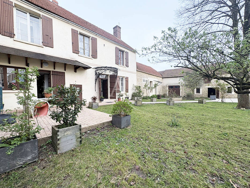 Maison à DOURDAN